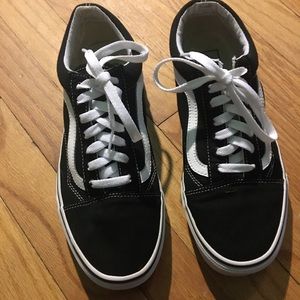 black & white old skool vans